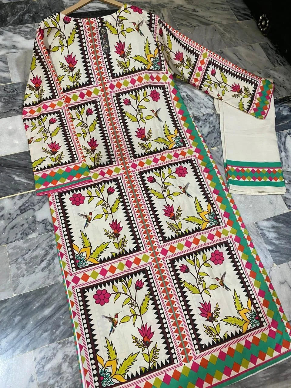 2 PC Women's Stitched Swiss Lawn Printed Co-Ord set